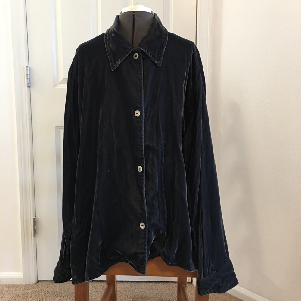 Women’s NWT Blue Velvet Long Sleeve shirt Sz L
